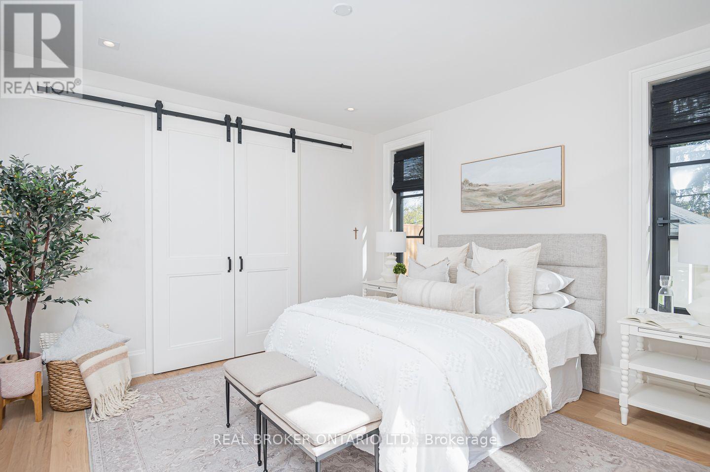 307 MARTIN STREET - 17