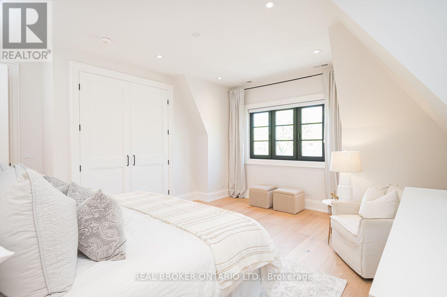 307 MARTIN STREET - 23