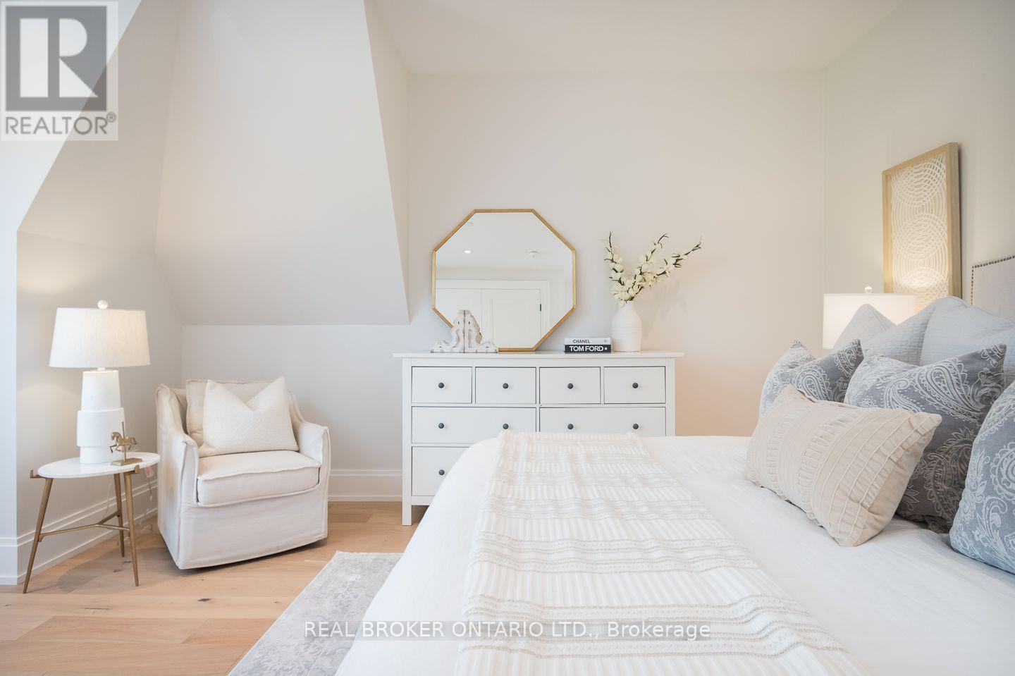307 MARTIN STREET - 24