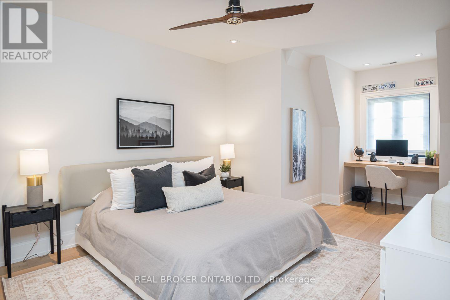 307 MARTIN STREET - 35