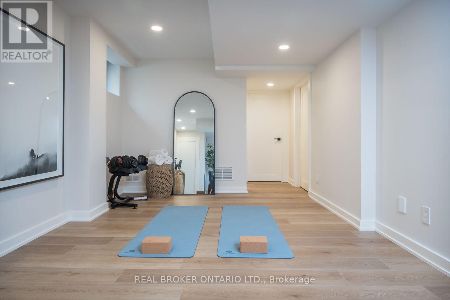 307 MARTIN STREET - 39