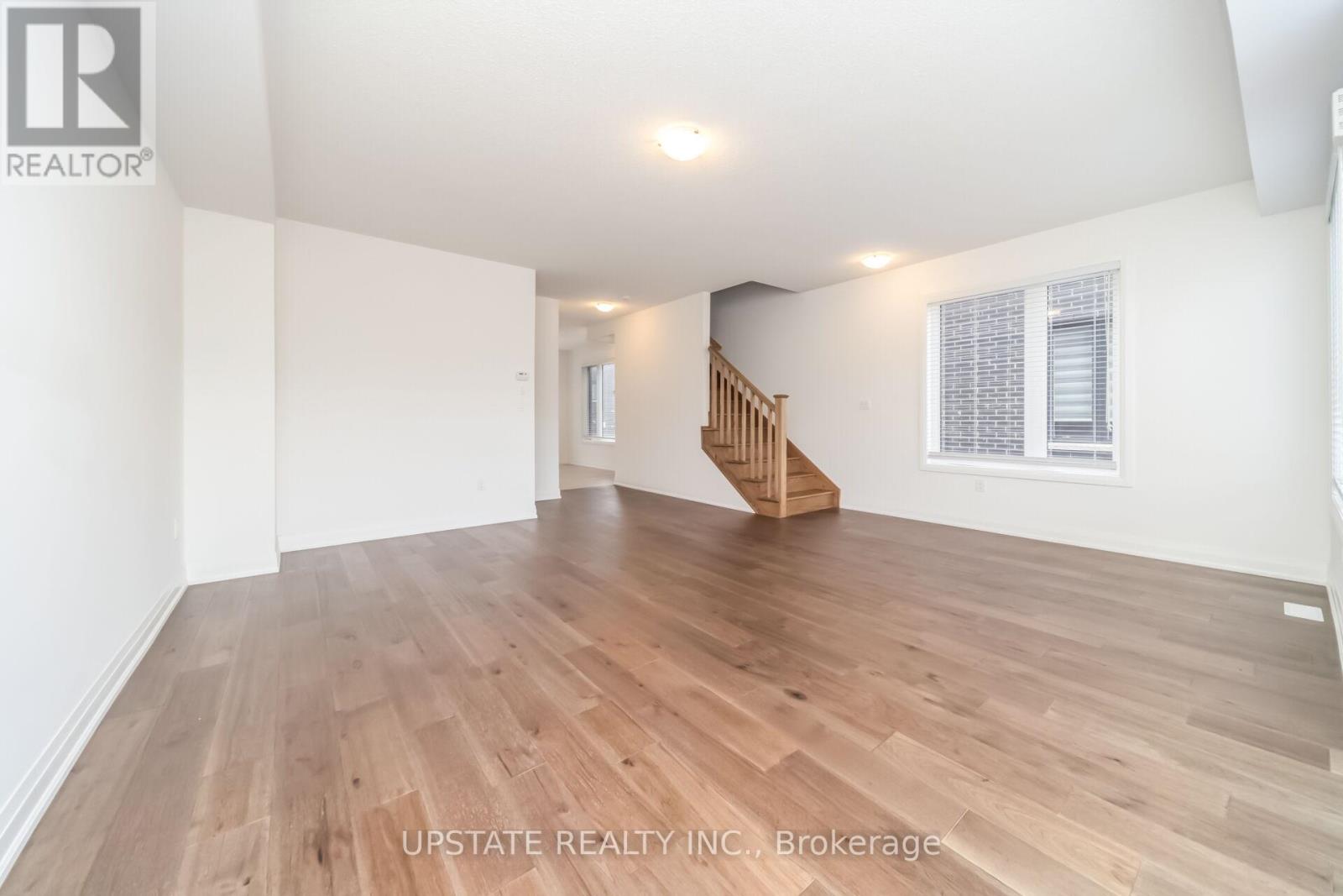 45 HUMBERSTONE DRIVE - 25