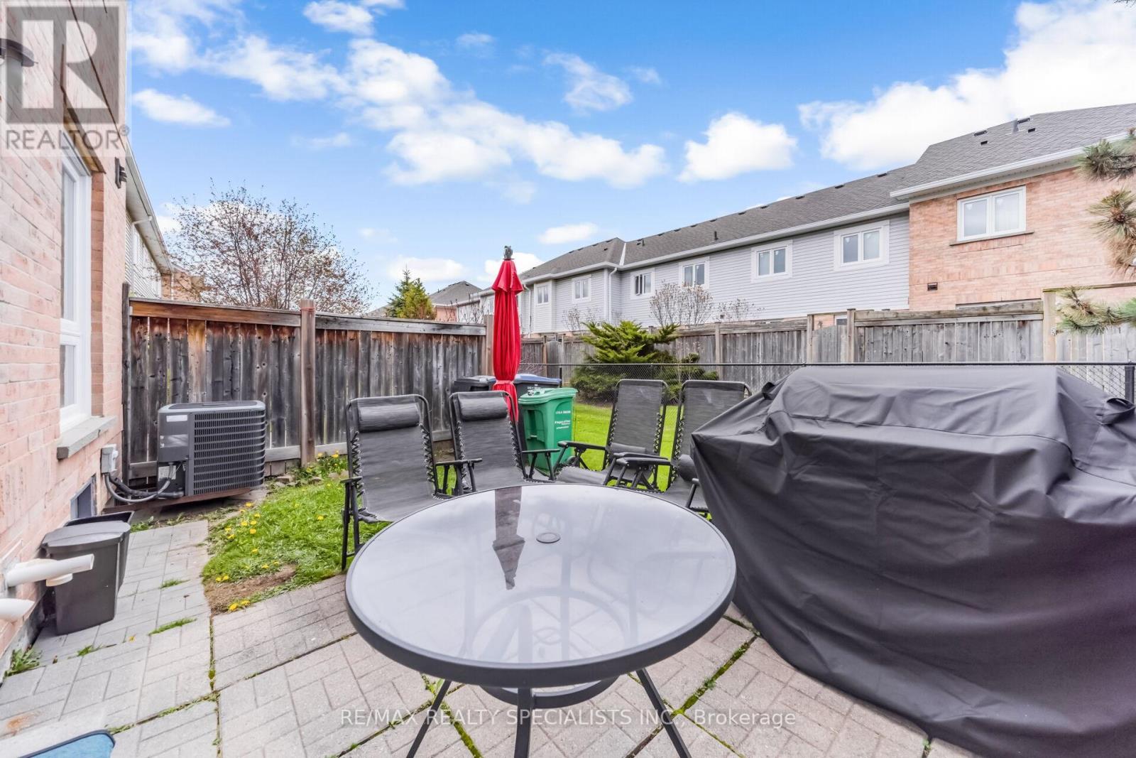 90 WICKSTEAD COURT - 48