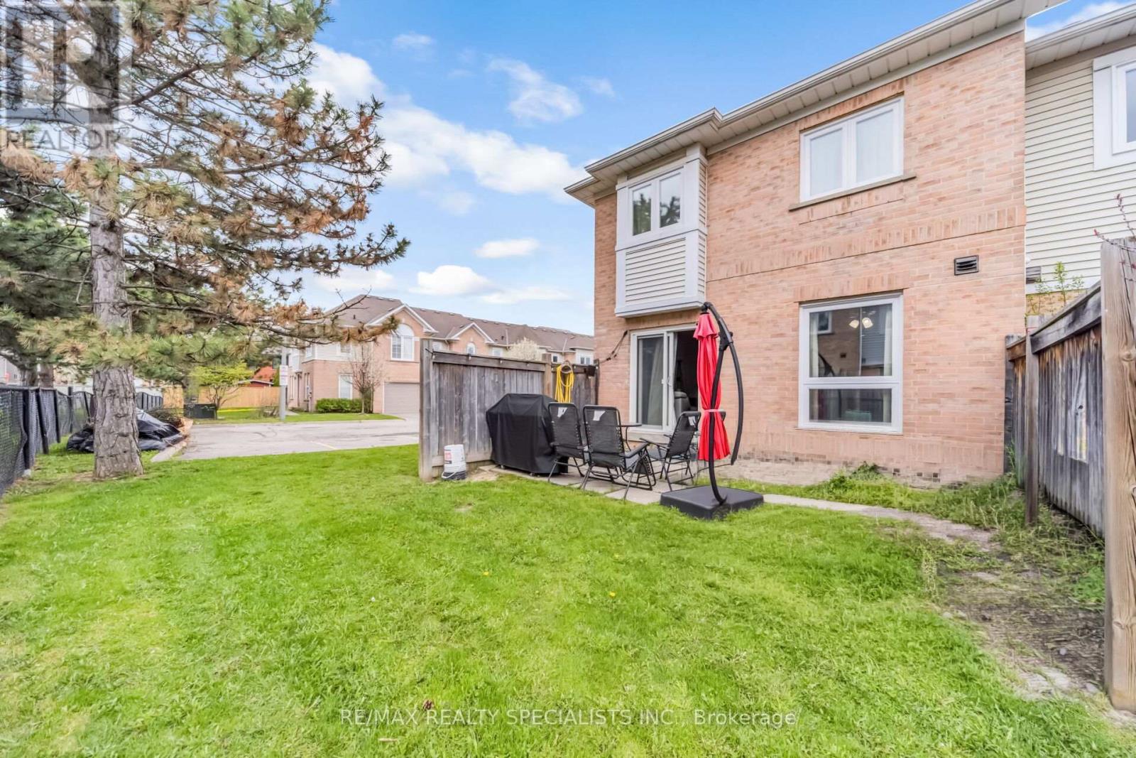 90 WICKSTEAD COURT - 49