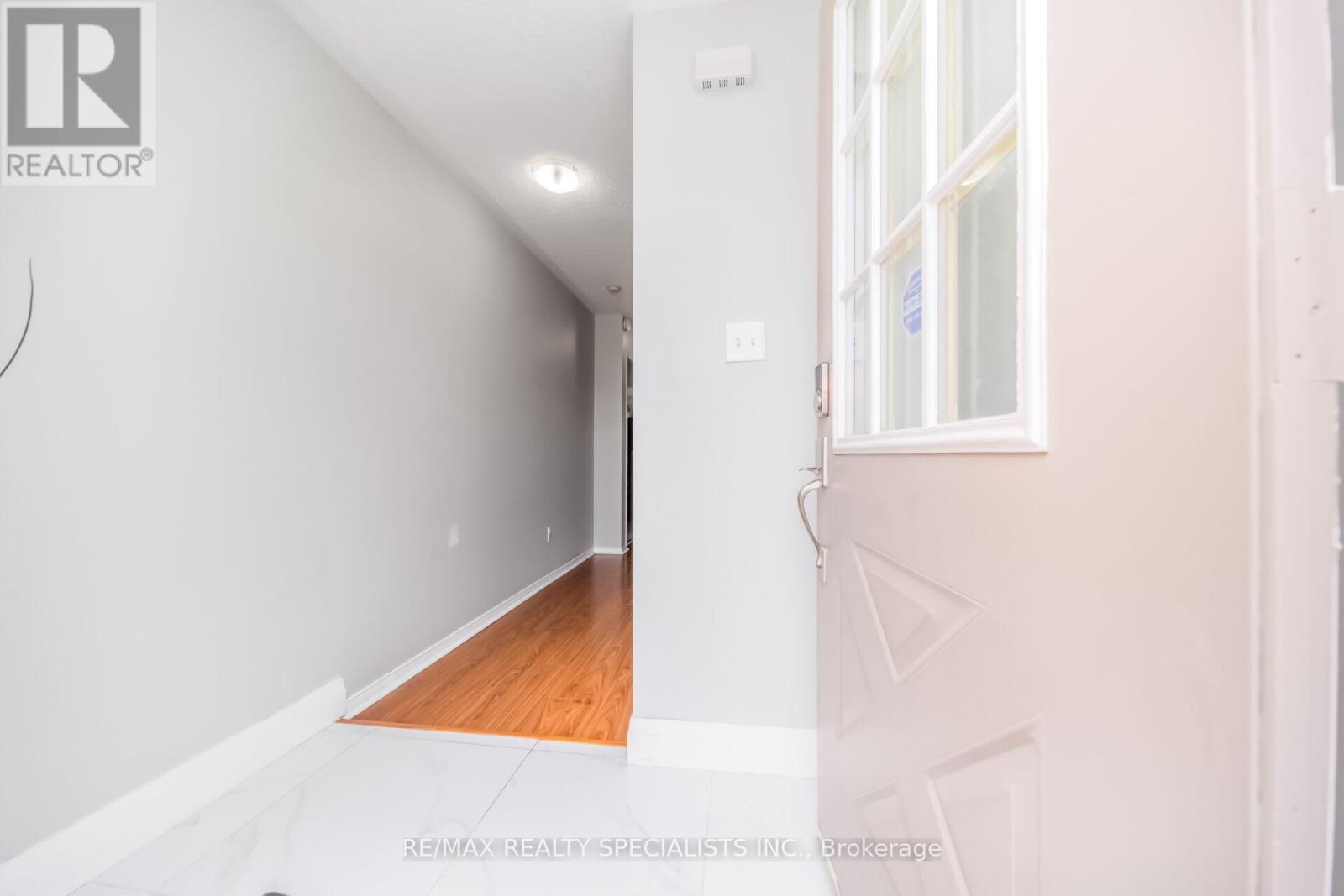 90 WICKSTEAD COURT - 5