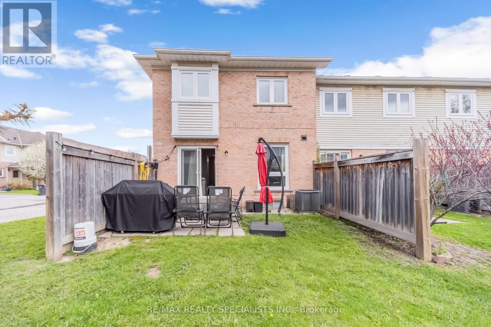 90 WICKSTEAD COURT - 50