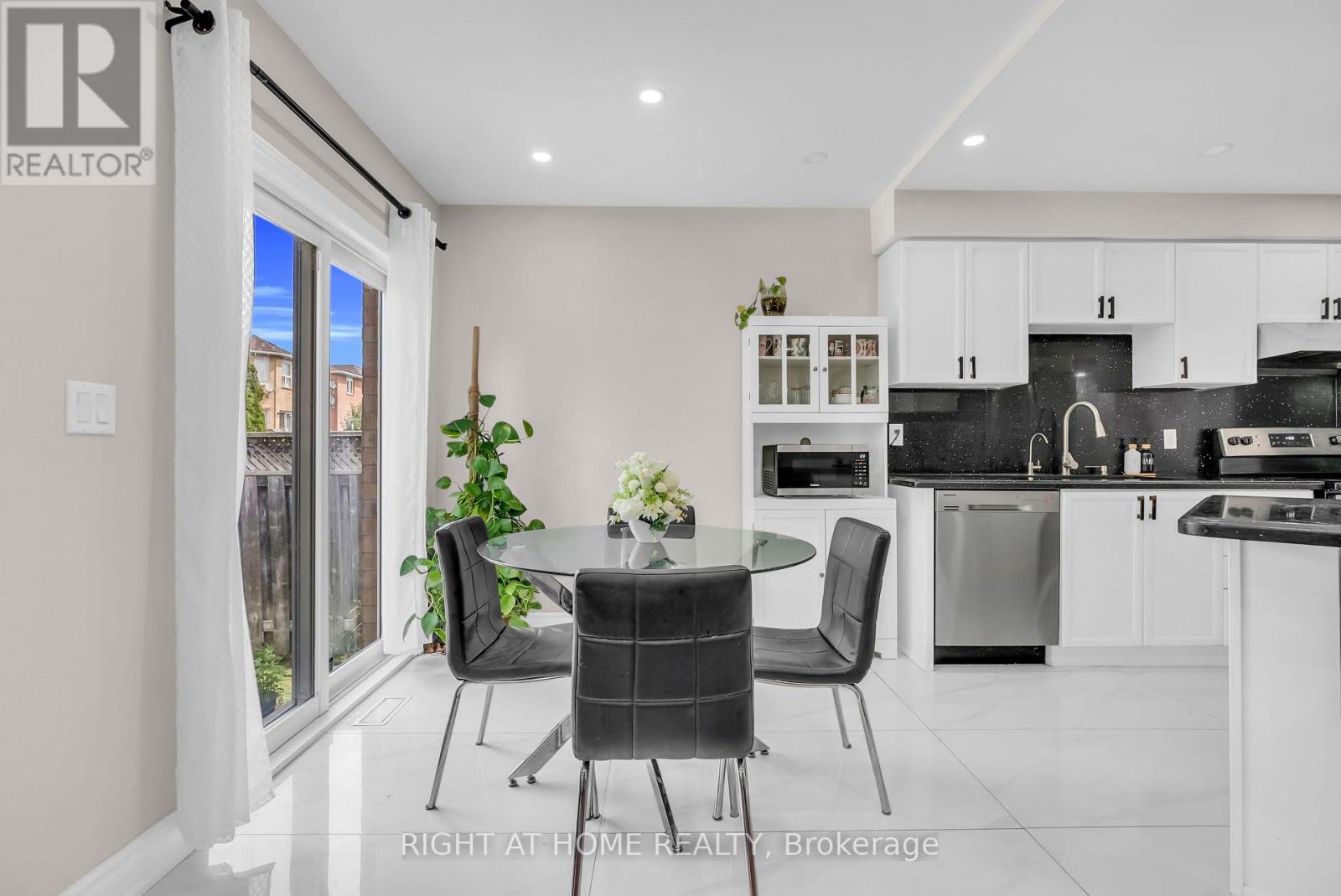 847 STONEBRIDGE AVENUE - 16