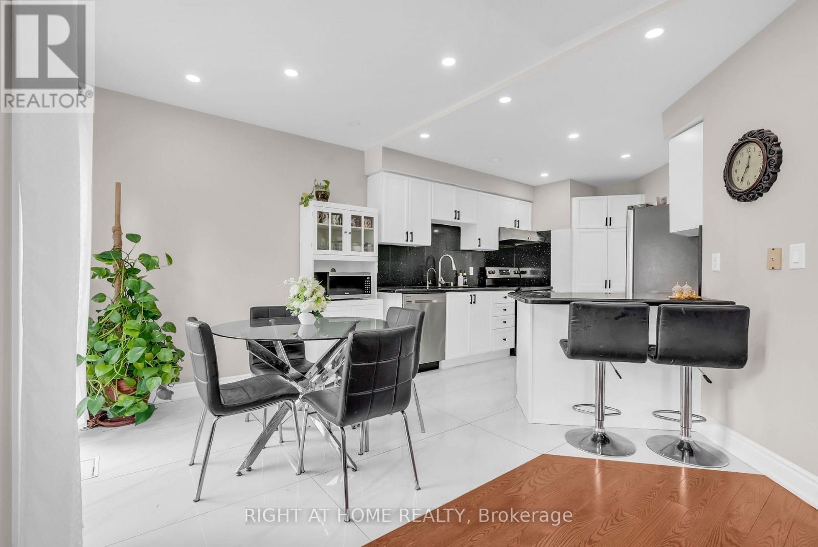 847 STONEBRIDGE AVENUE - 17