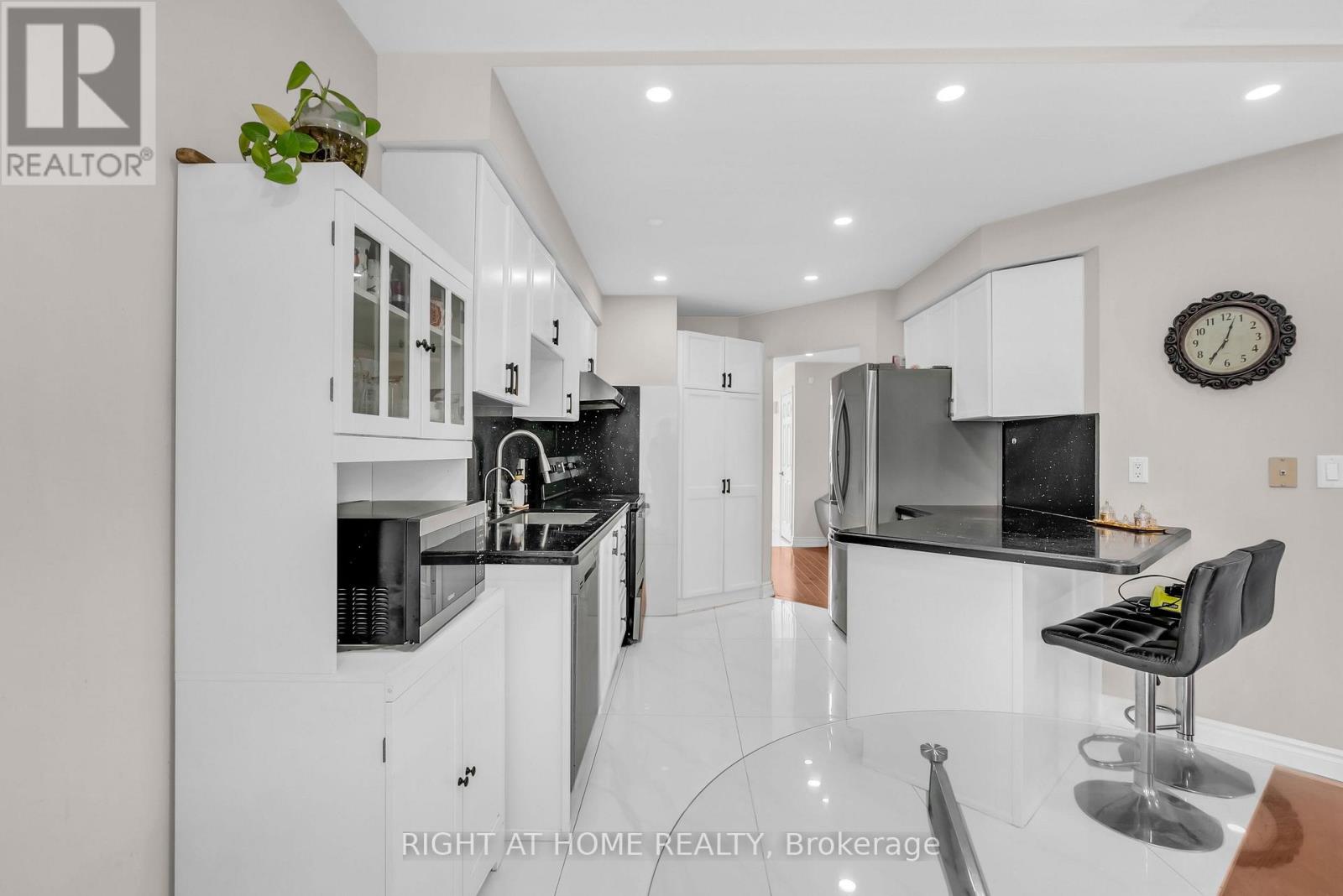 847 STONEBRIDGE AVENUE - 20