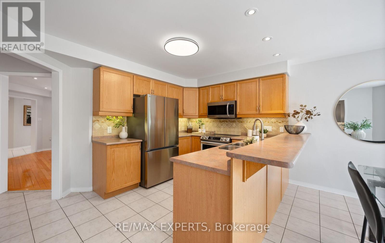 214 WATERBURY STREET - Image 13