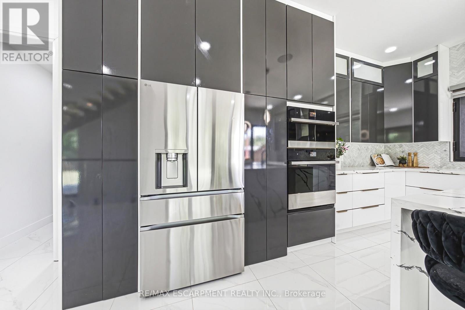 4511 GUELPH LINE - 10