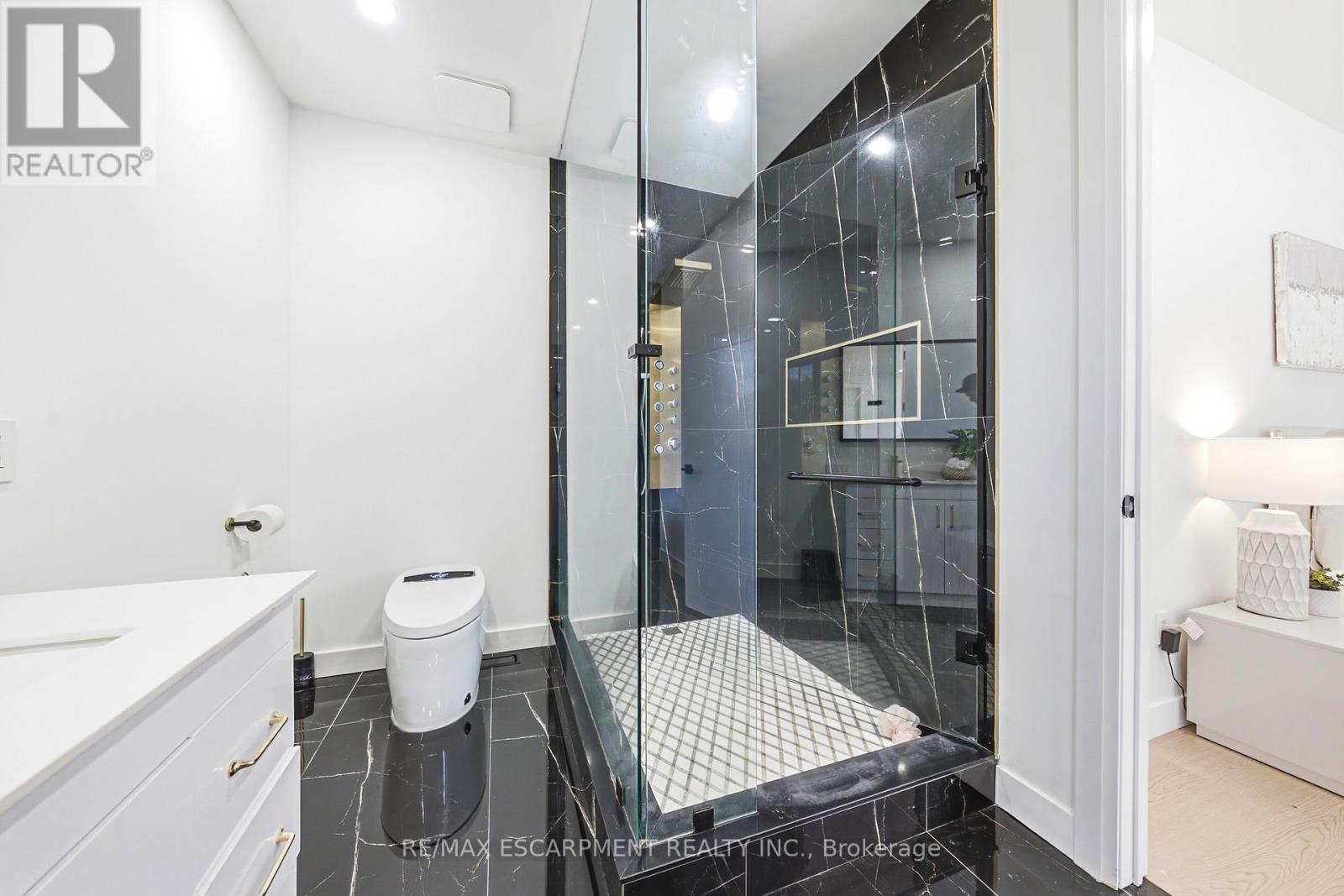 4511 GUELPH LINE - 18