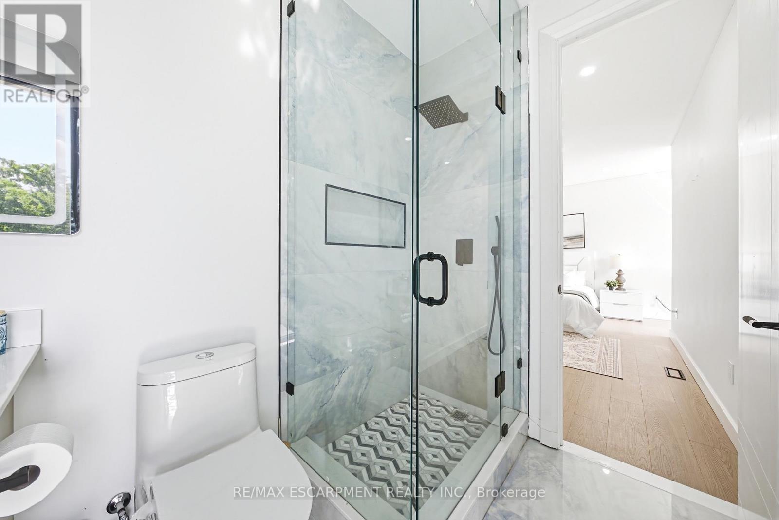 4511 GUELPH LINE - 24