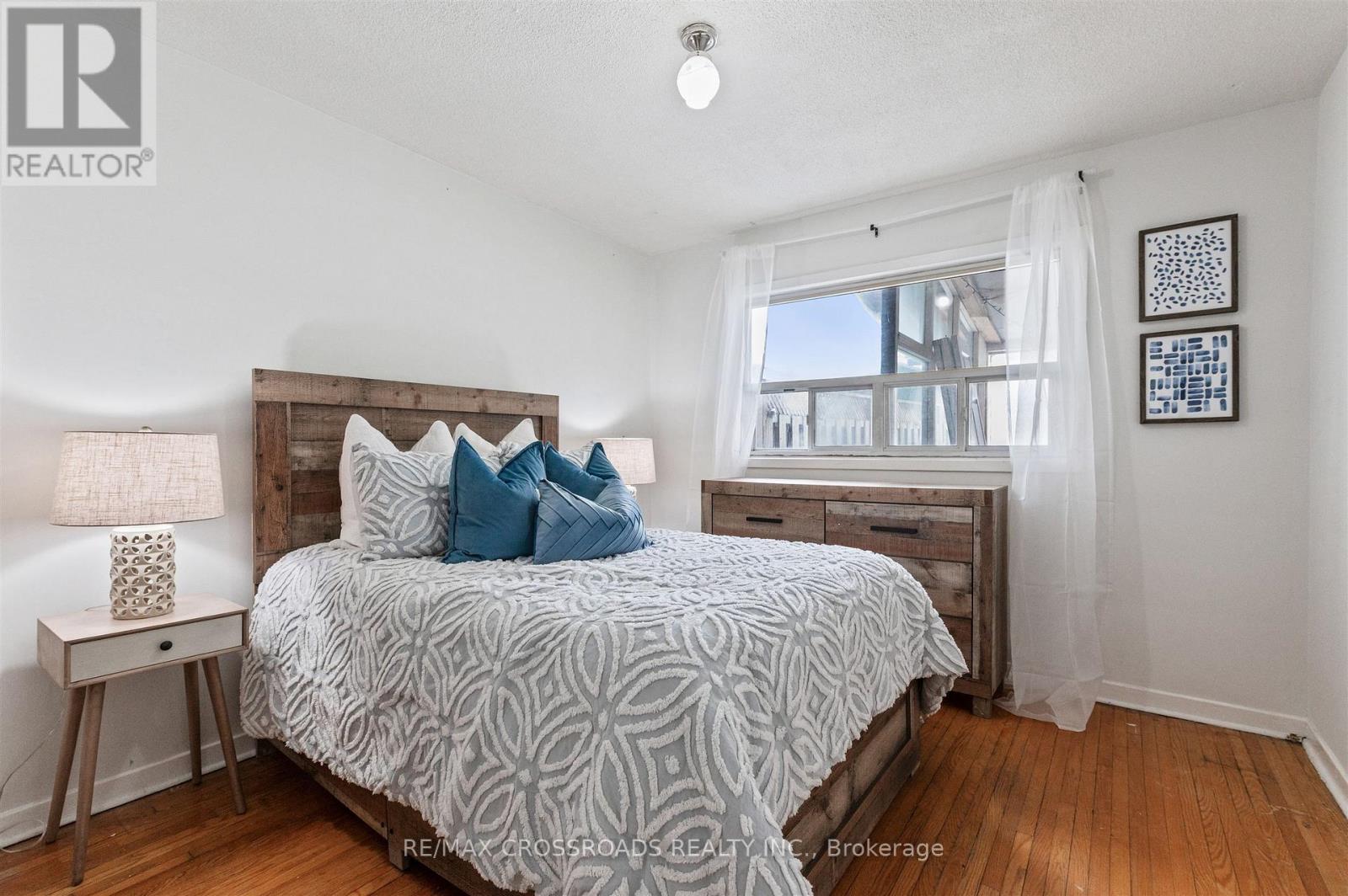 98 WILLOWRIDGE ROAD - 19