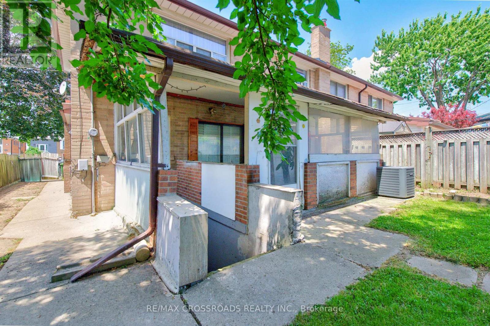 98 WILLOWRIDGE ROAD - 34