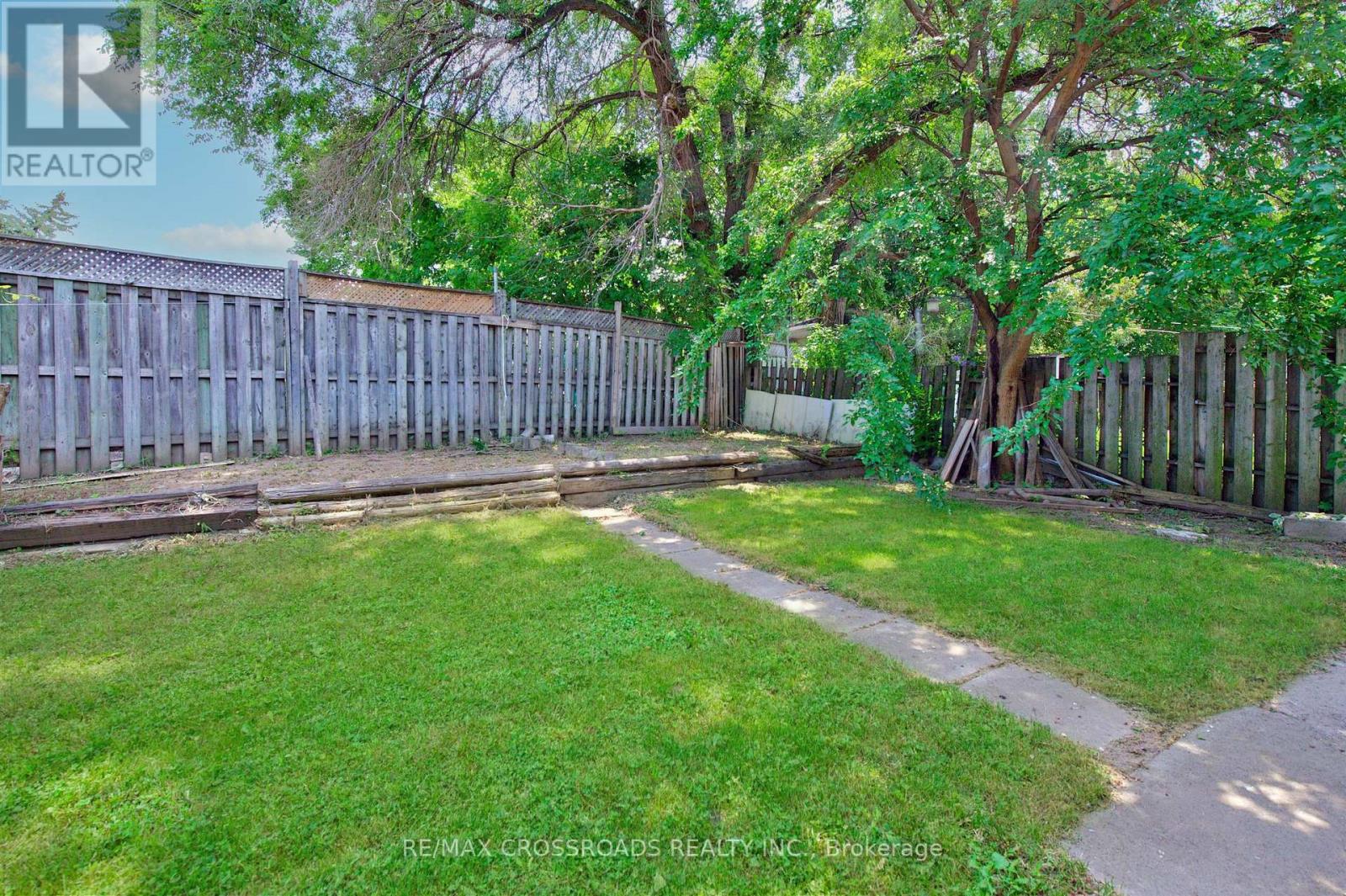 98 WILLOWRIDGE ROAD - 38