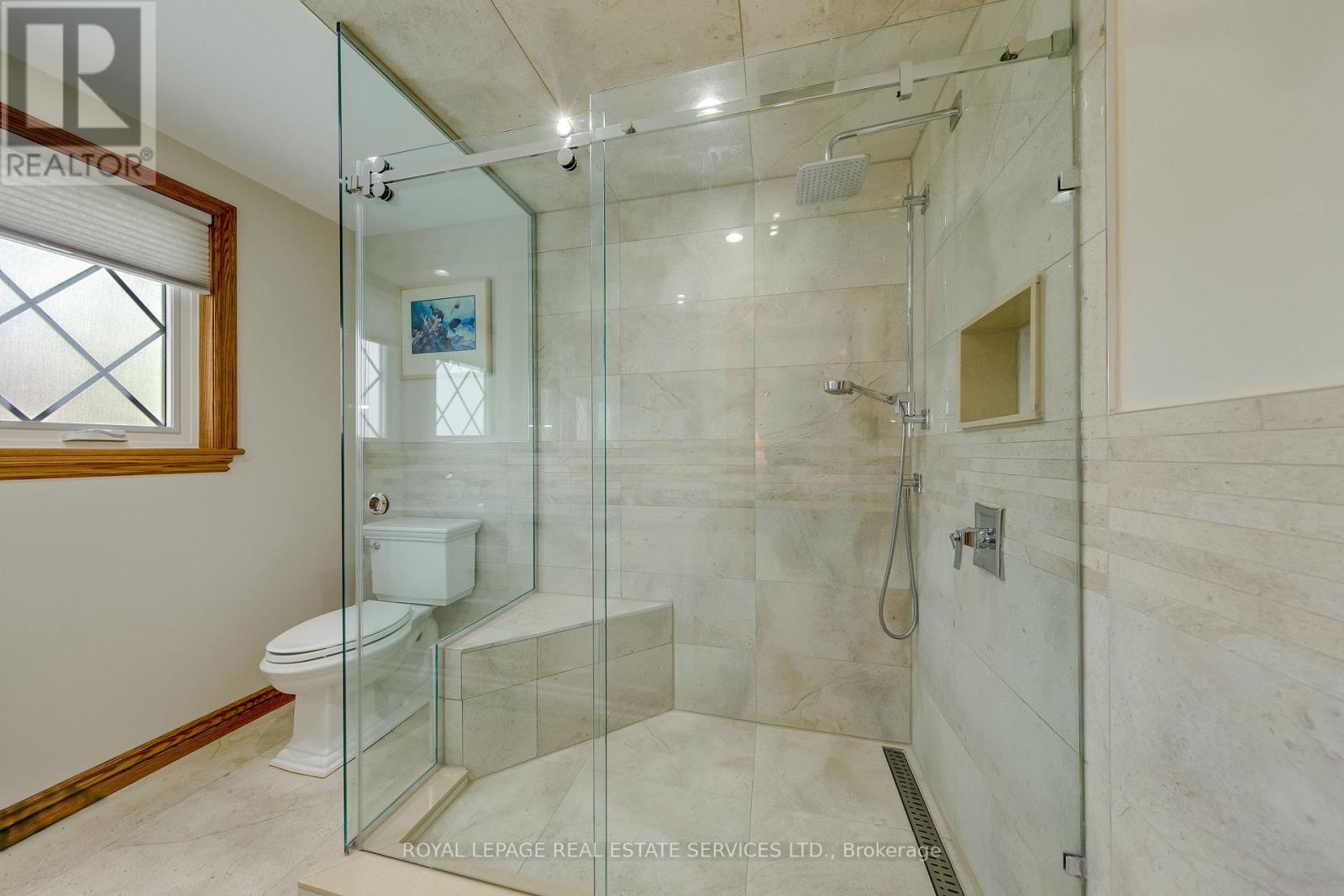 14 GOVERNOR GROVE CRESCENT - Image 30