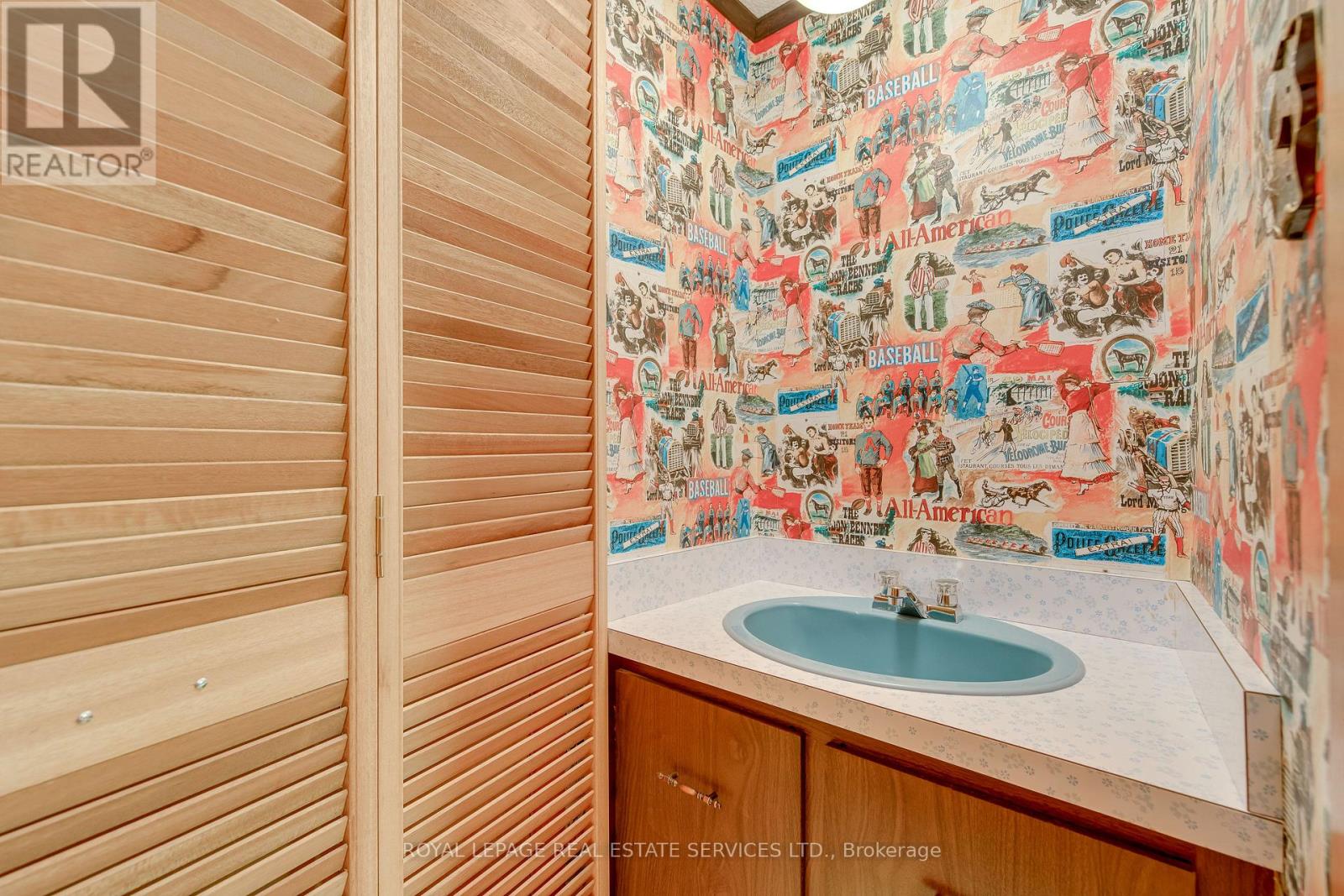 14 GOVERNOR GROVE CRESCENT - Image 39