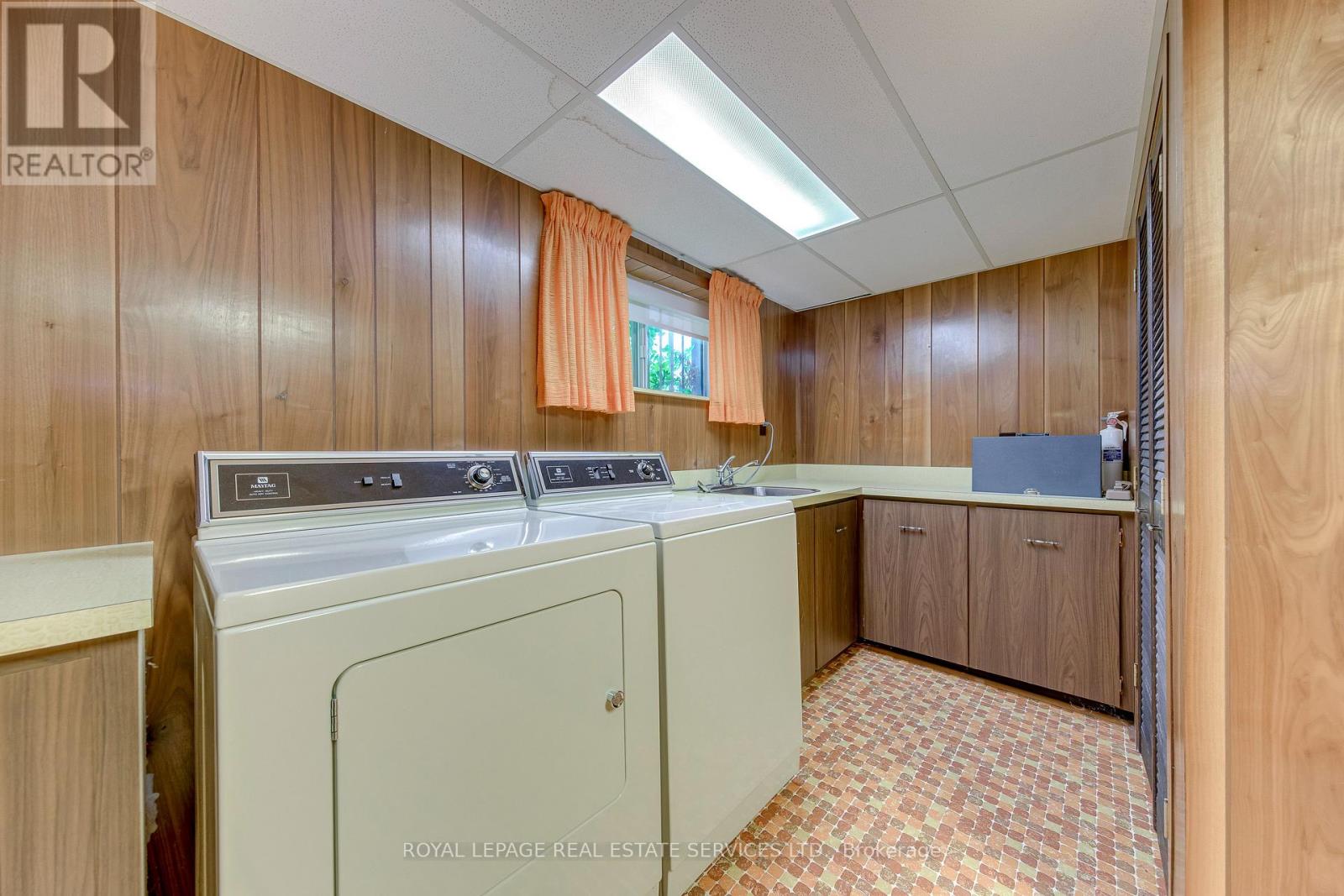 14 GOVERNOR GROVE CRESCENT - Image 41