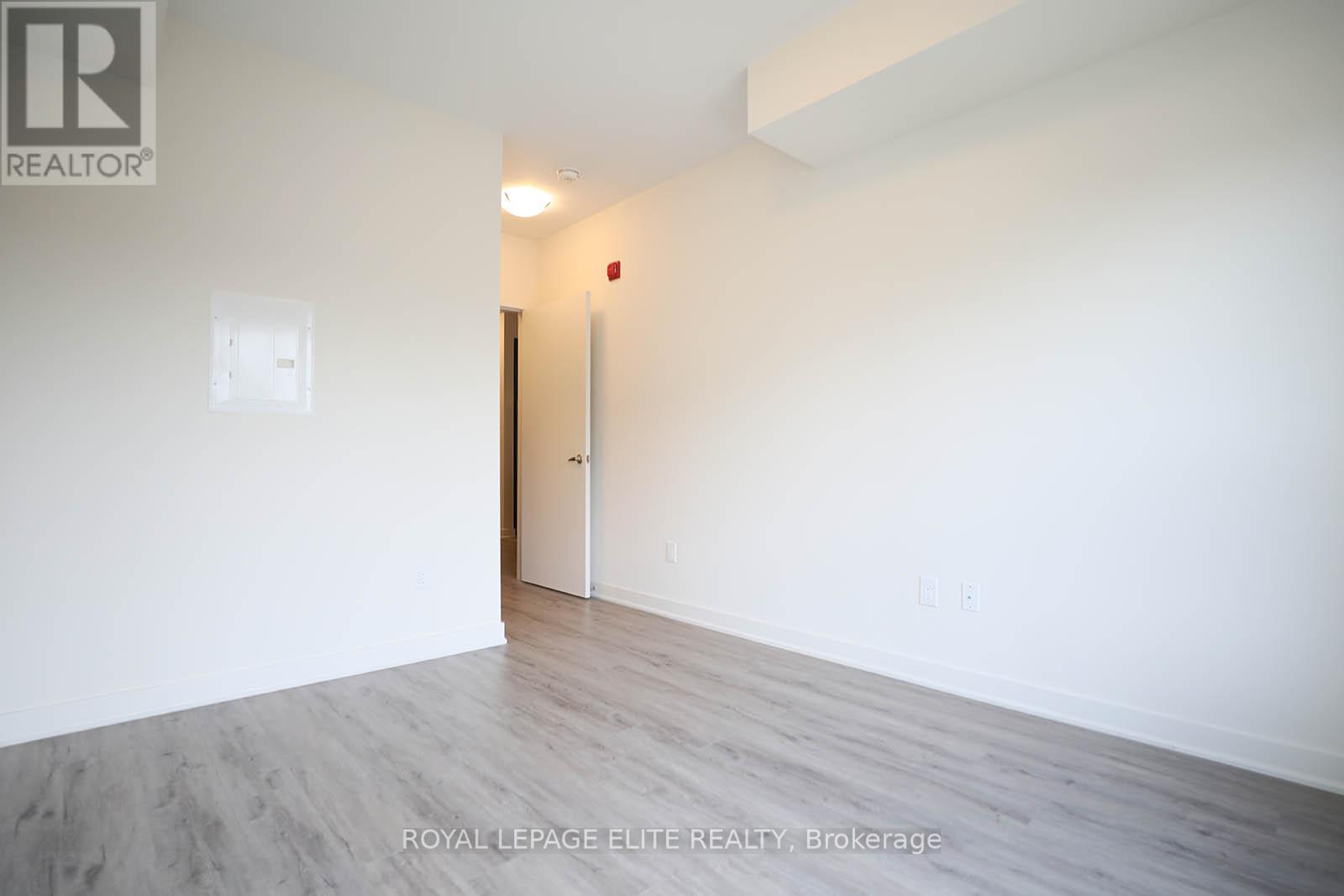 #303 340 PLAINS ROAD E - 11