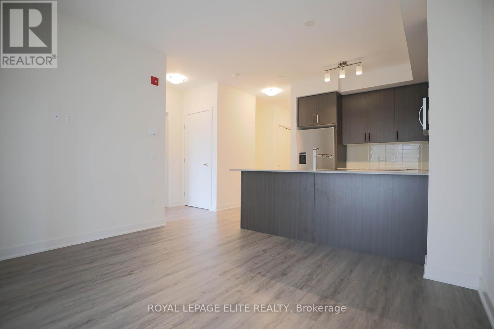 #303 340 PLAINS ROAD E - 7