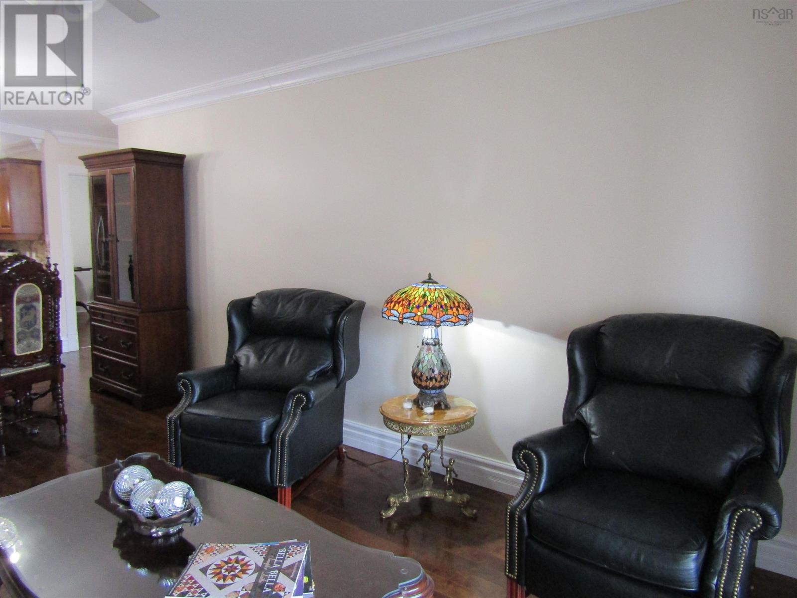 #104 87 Pebblecreek Crescent - 9
