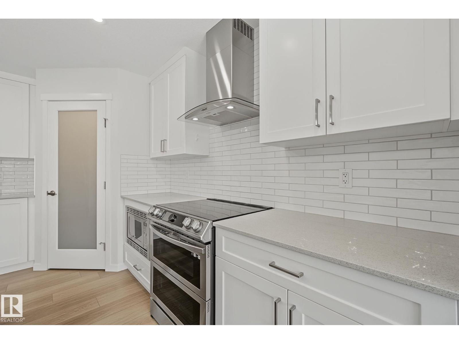 122 HORTON WY — photo 13