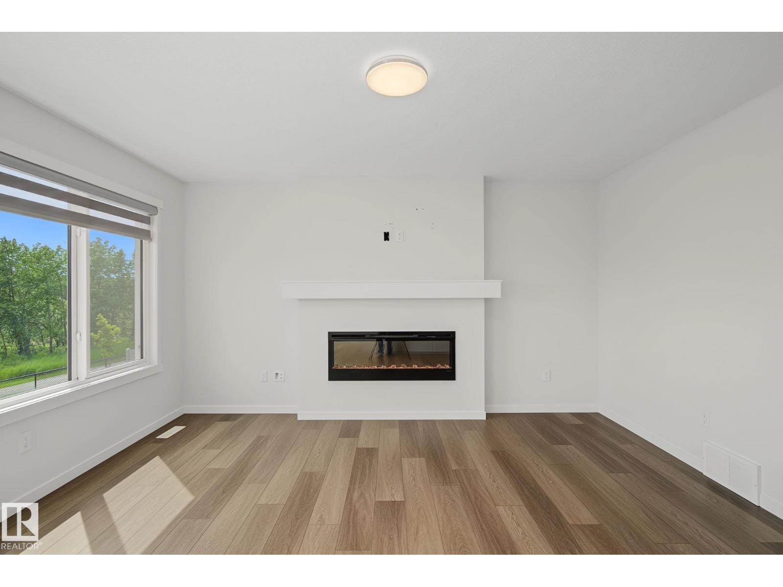 122 HORTON WY — photo 19