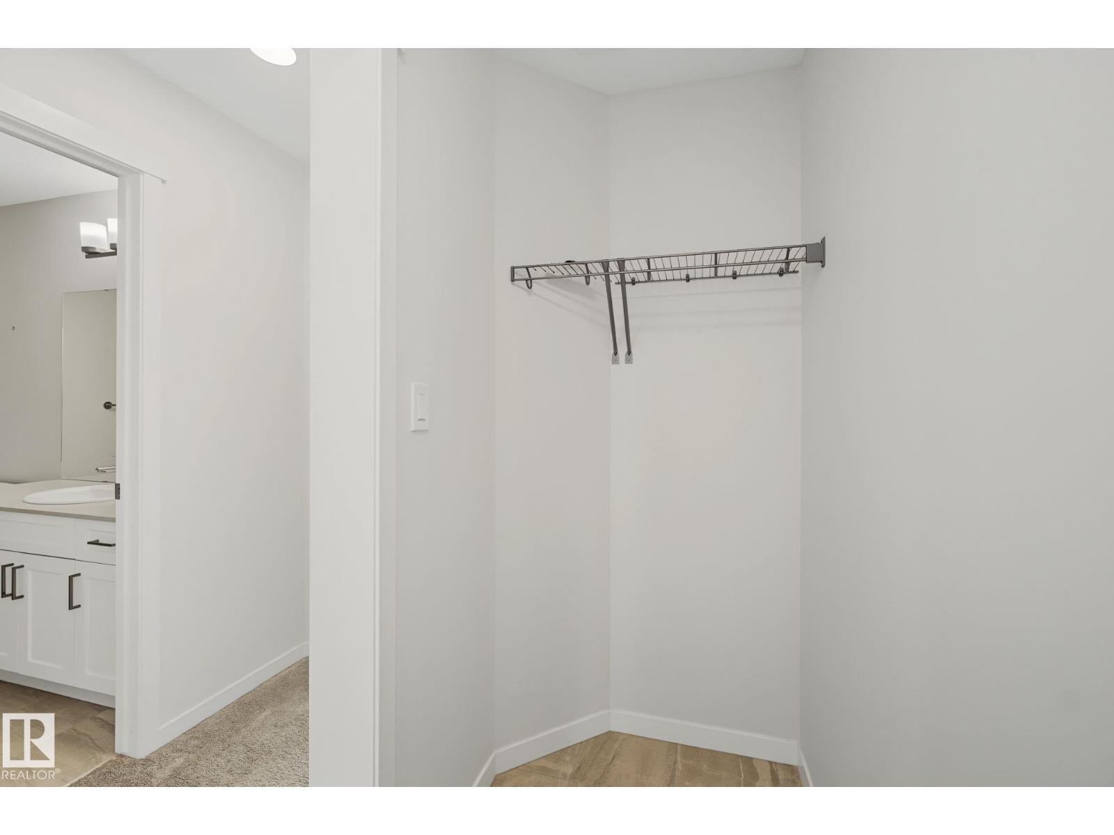122 HORTON WY — photo 37