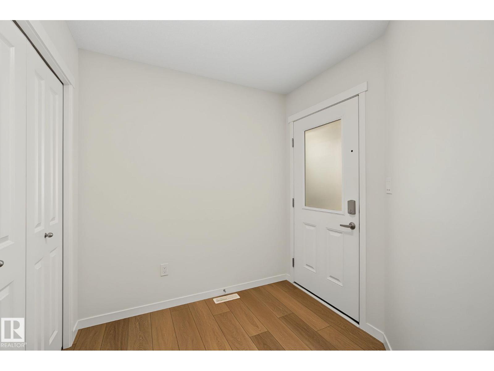 122 HORTON WY — photo 6