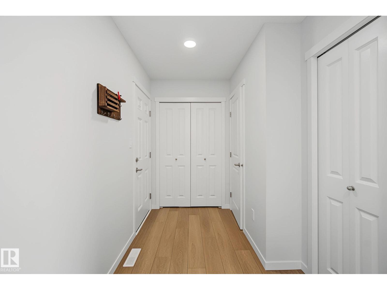 122 HORTON WY — photo 8