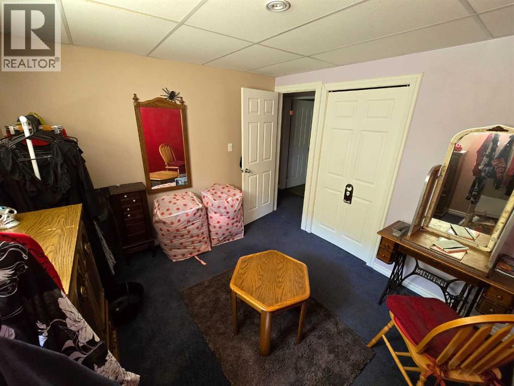 1207 61 Street - 15