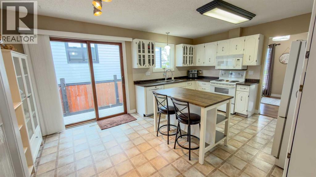 1213 4 Avenue - 4