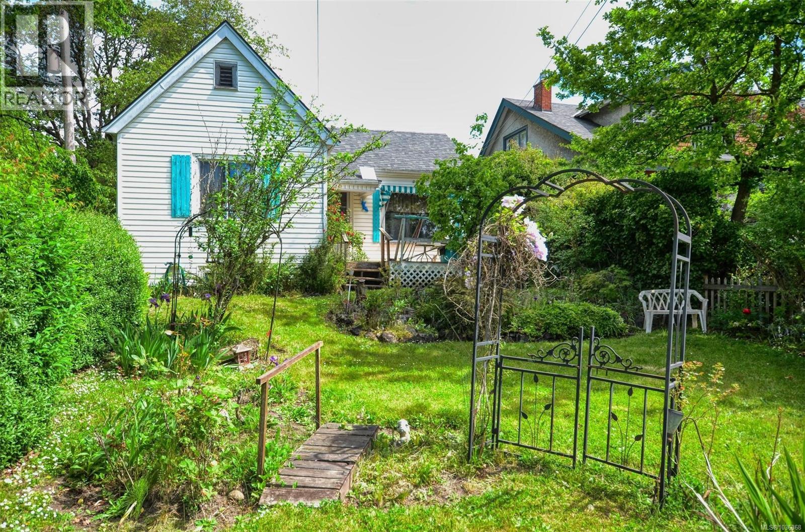 90 Obed Ave - 5
