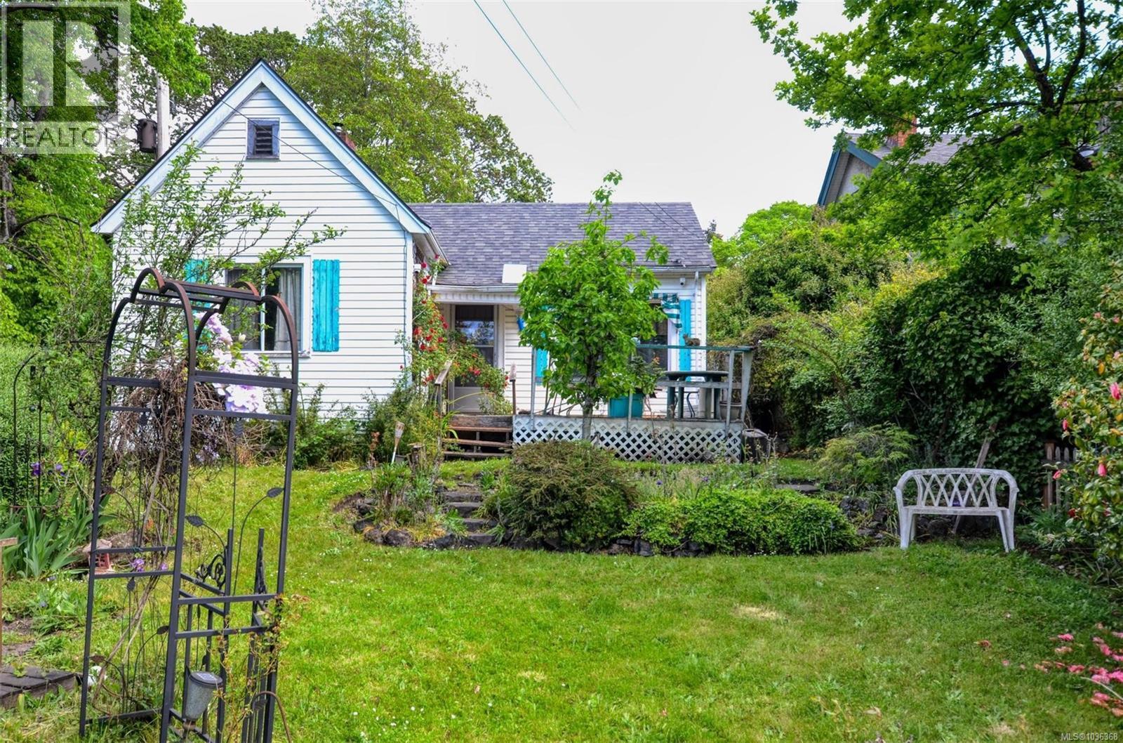 90 Obed Ave - 4