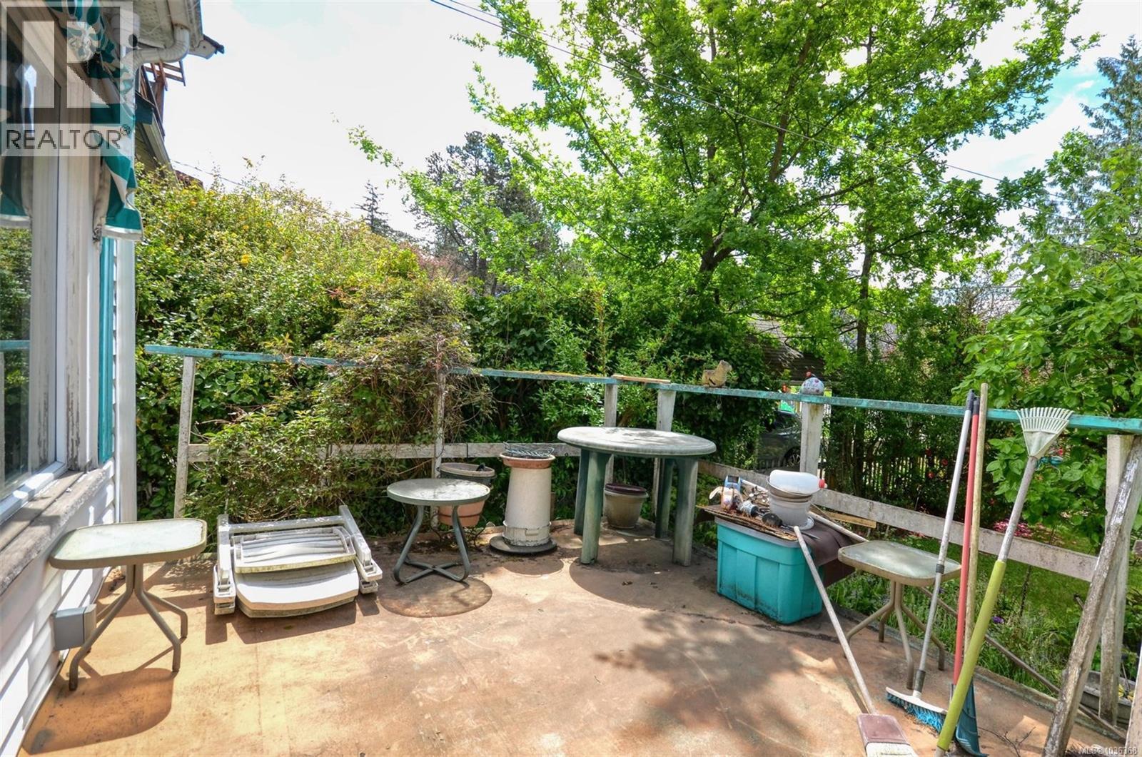 90 Obed Ave - 7
