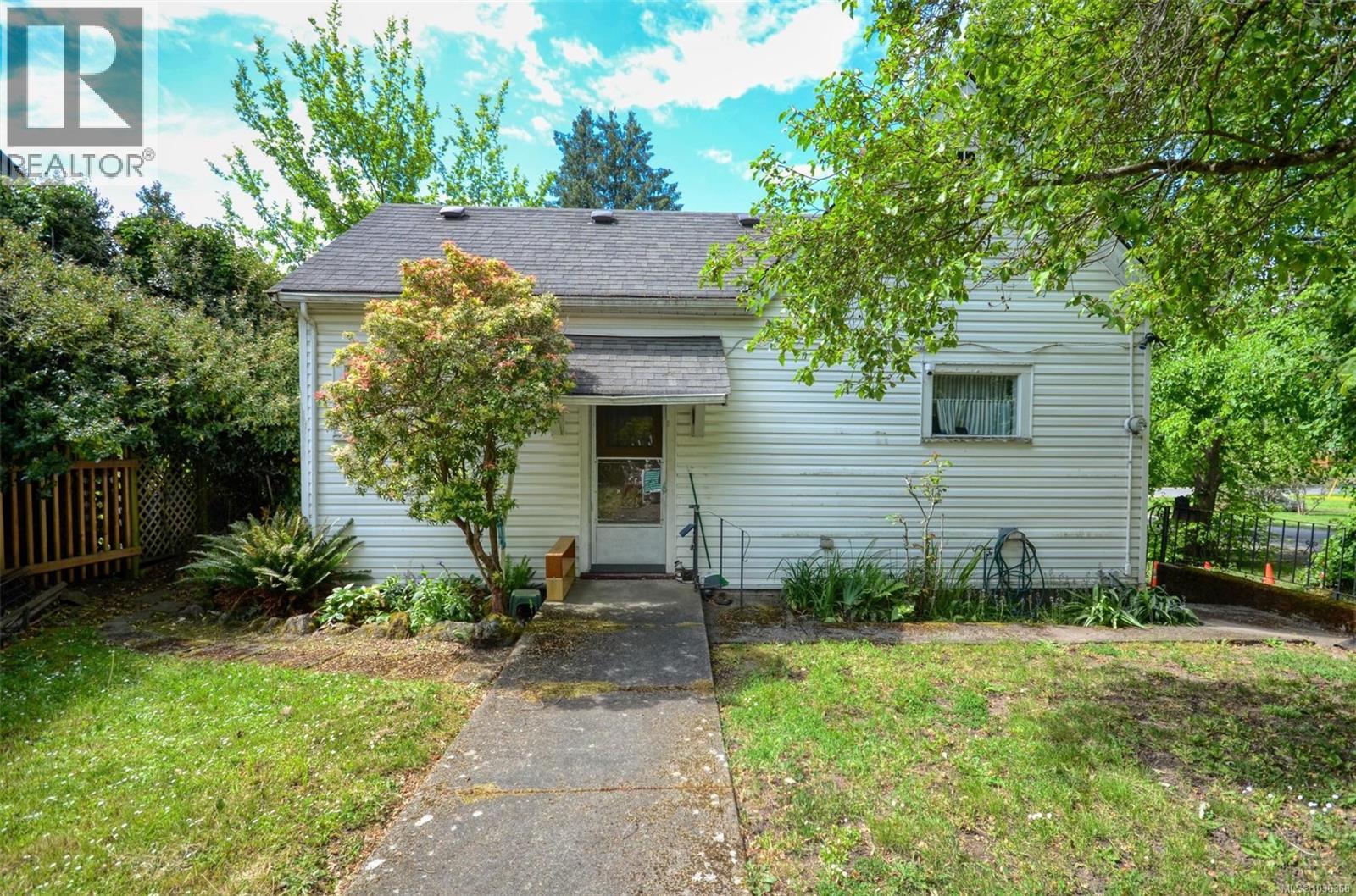 90 Obed Ave - 11