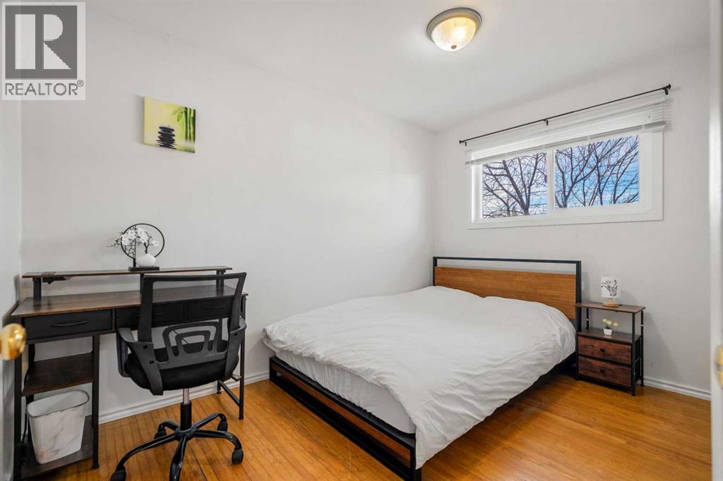 1527 46 Street SE - 17
