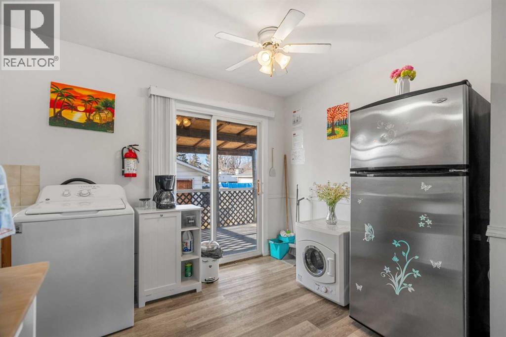 1527 46 Street SE - 13