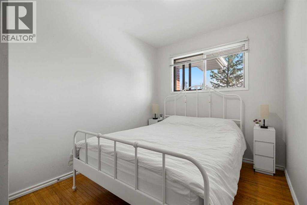 1527 46 Street SE - 15