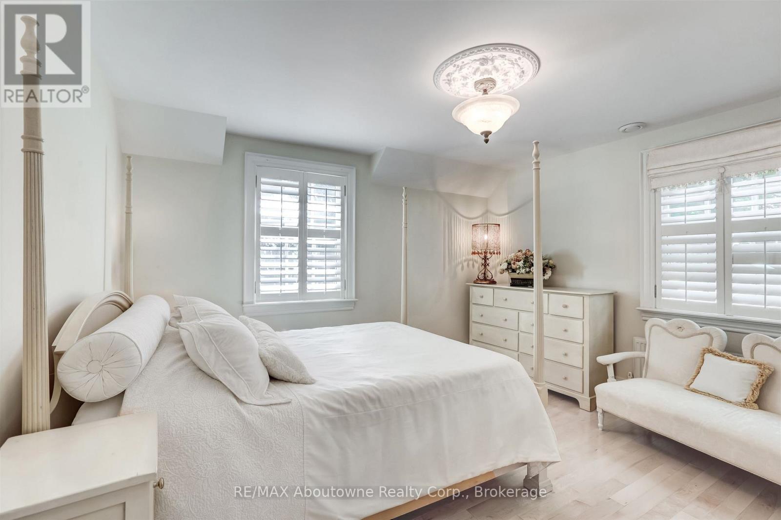 317 GLOUCESTER AVENUE - 25