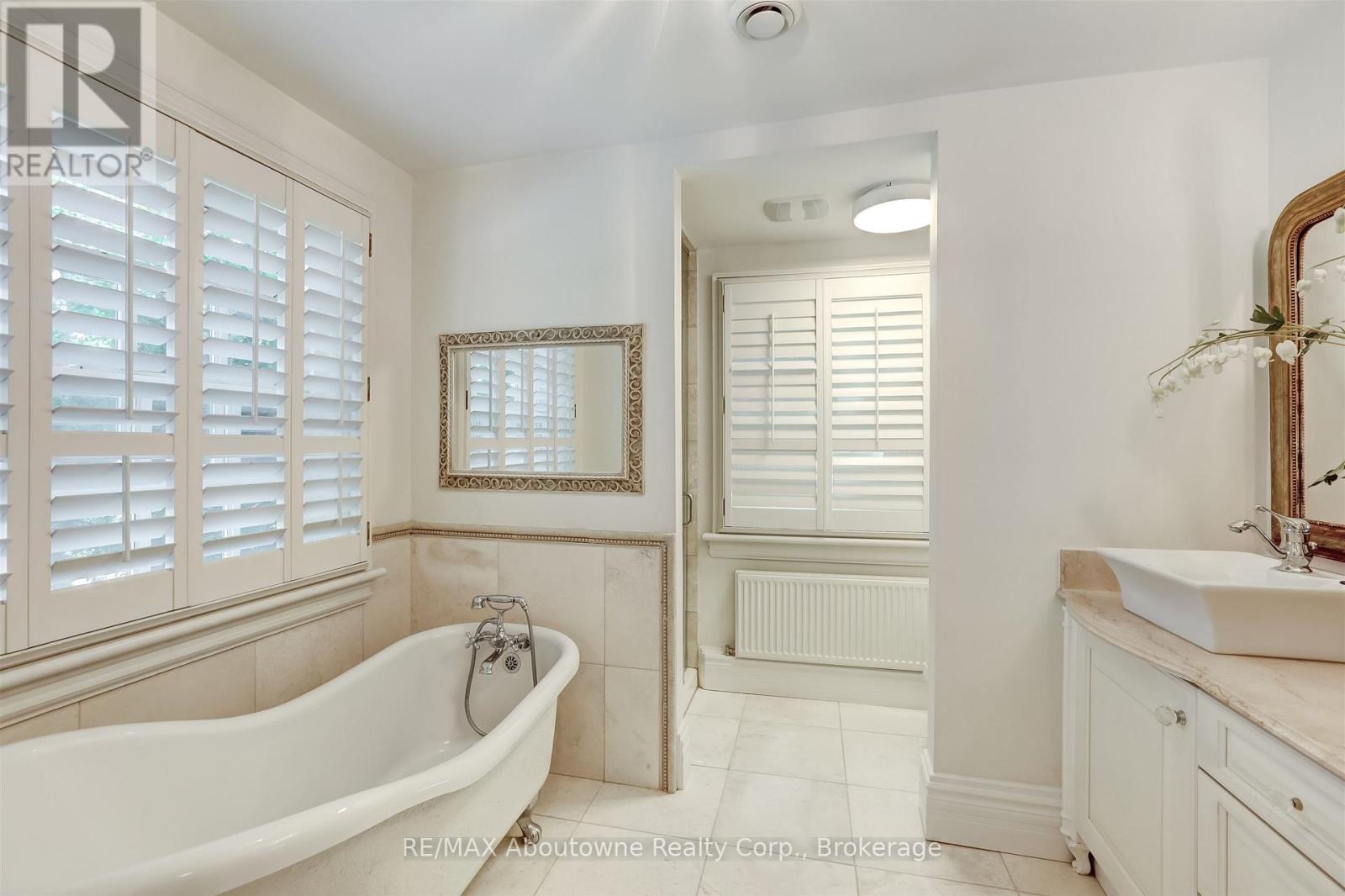 317 GLOUCESTER AVENUE - 24