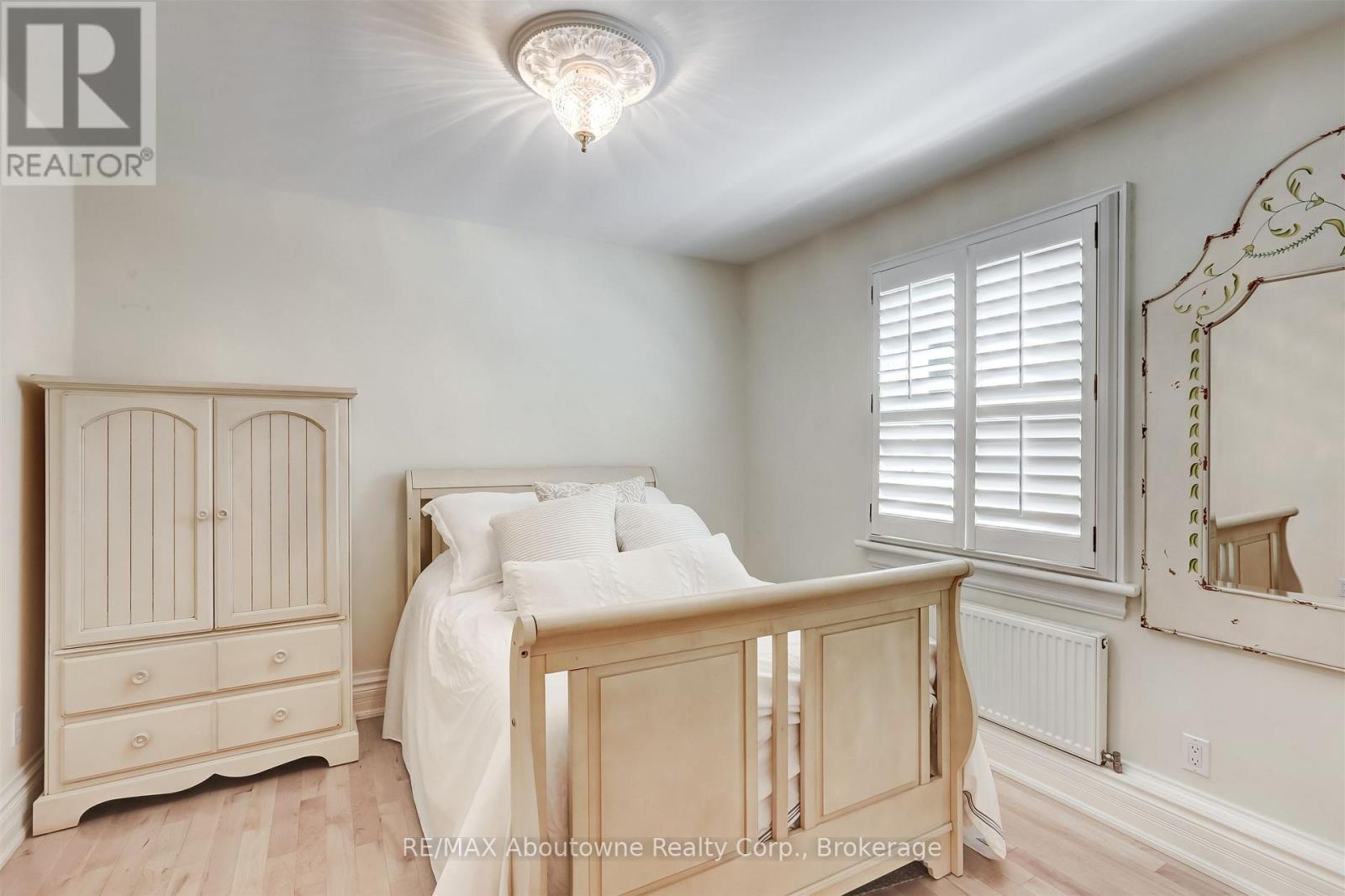 317 GLOUCESTER AVENUE - 26