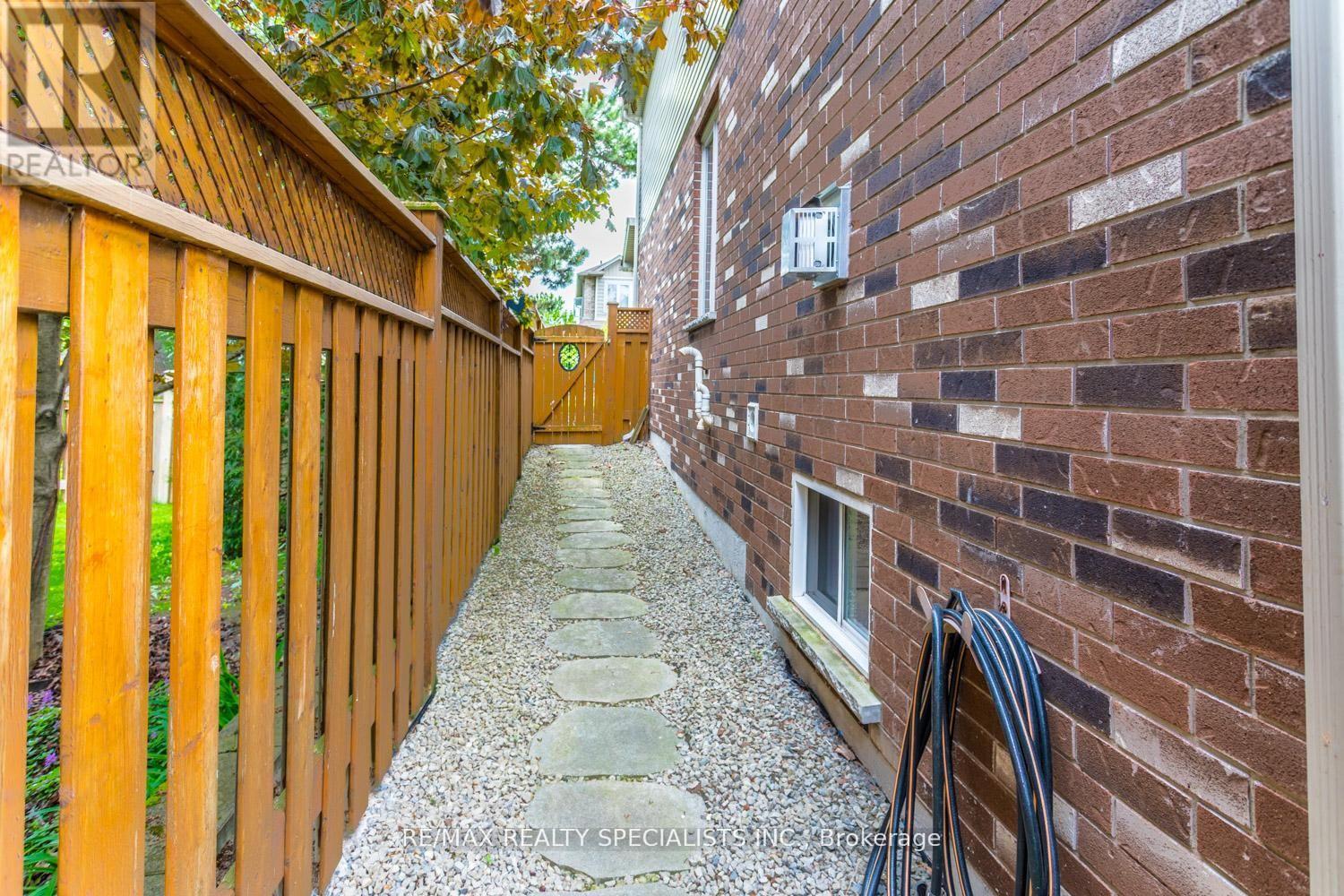 #20 380 LAKE STREET - 48