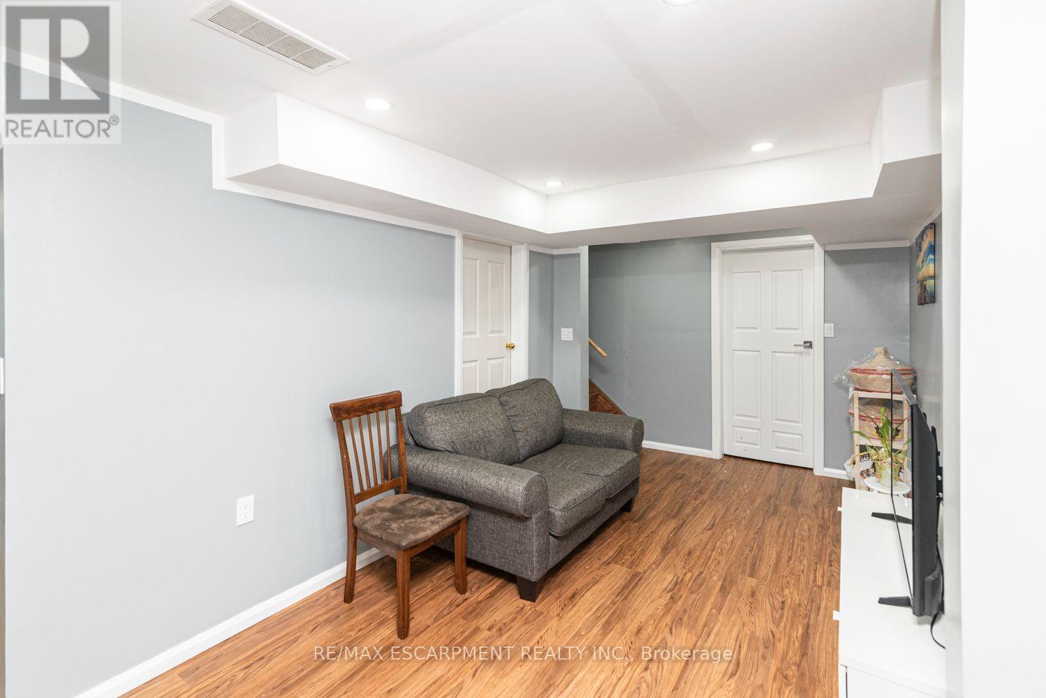 55 GREENWICH AVENUE - 45