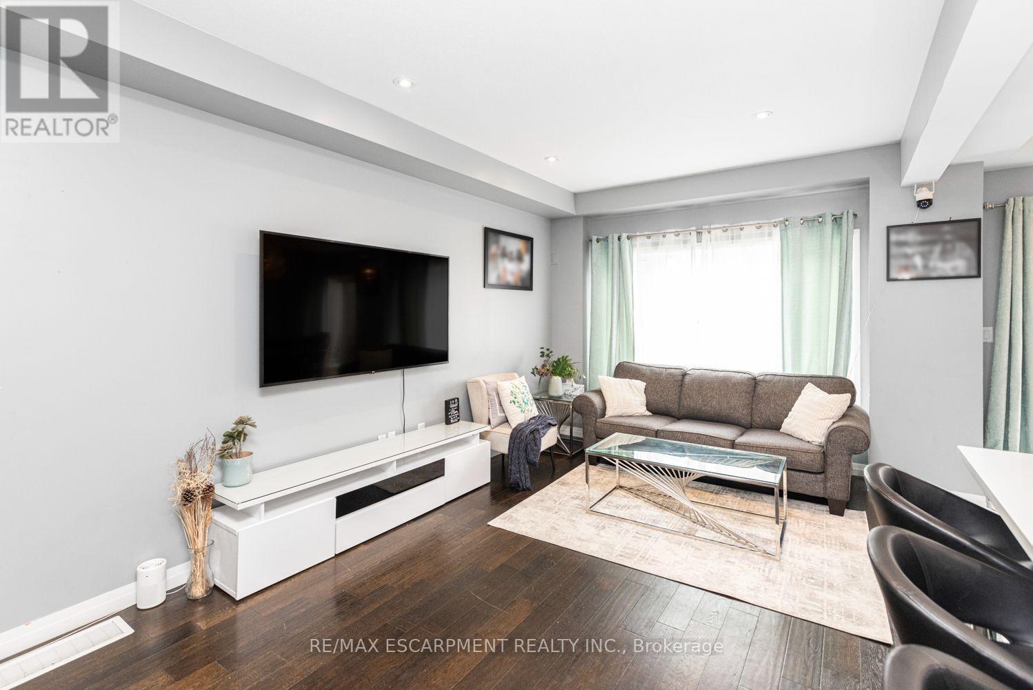 55 GREENWICH AVENUE - 7