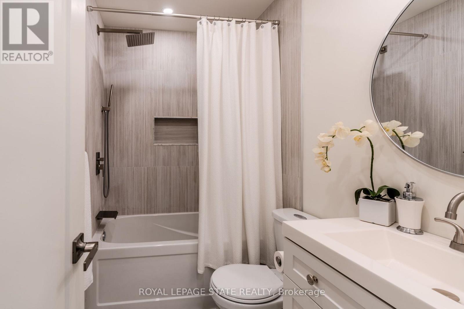 17 WOODSVIEW AVENUE - 12