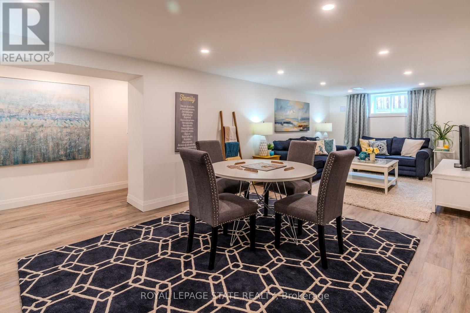 17 WOODSVIEW AVENUE - 18