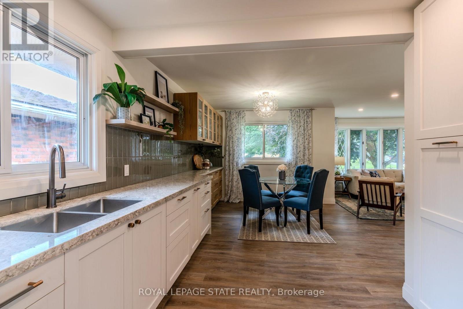 17 WOODSVIEW AVENUE - 7
