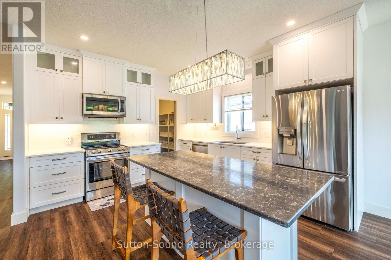 315 6TH AVENUE W - 10